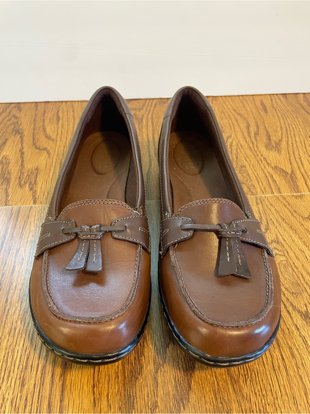 Clarks Ultimate Comfort Women’s 10M Brown Tassel Loafers Slip On Shoes Church